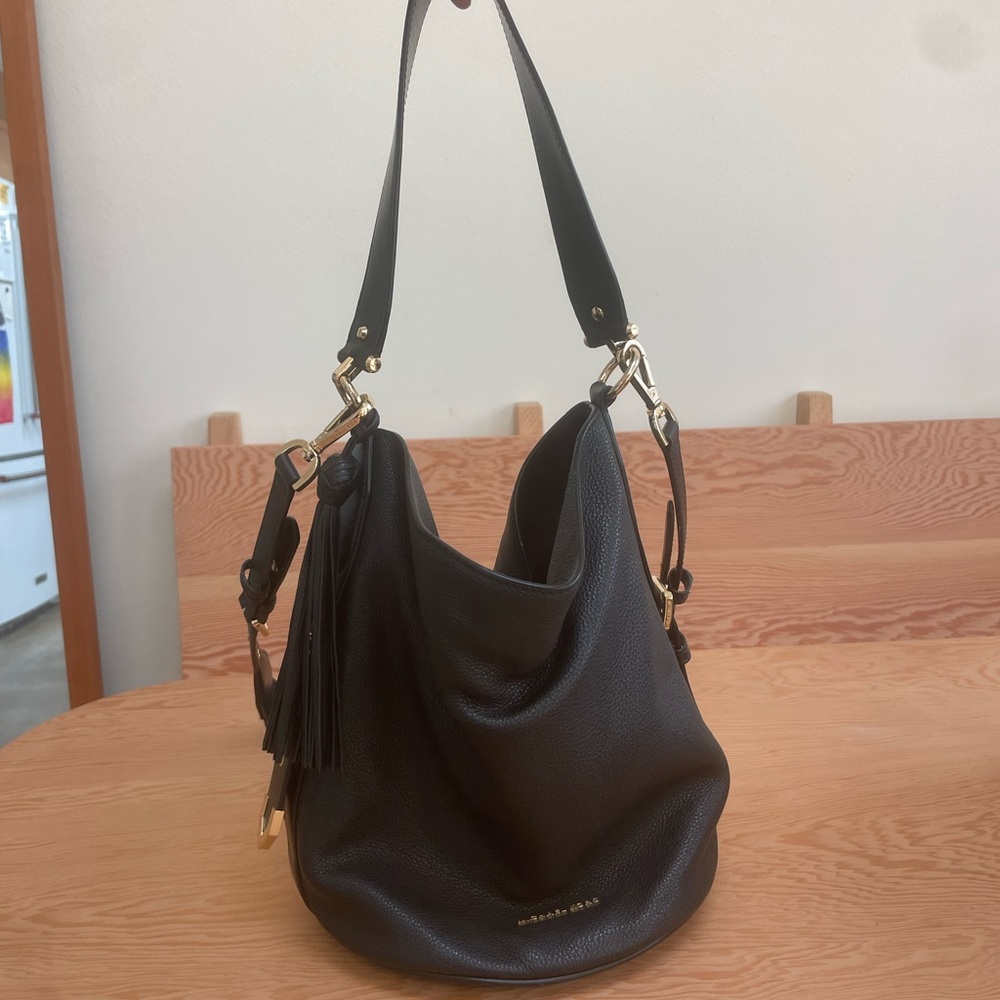 Michael Kors Barrel Bag Black Leather purse bucket tote tassel buckle hardware - Picture 4 of 13